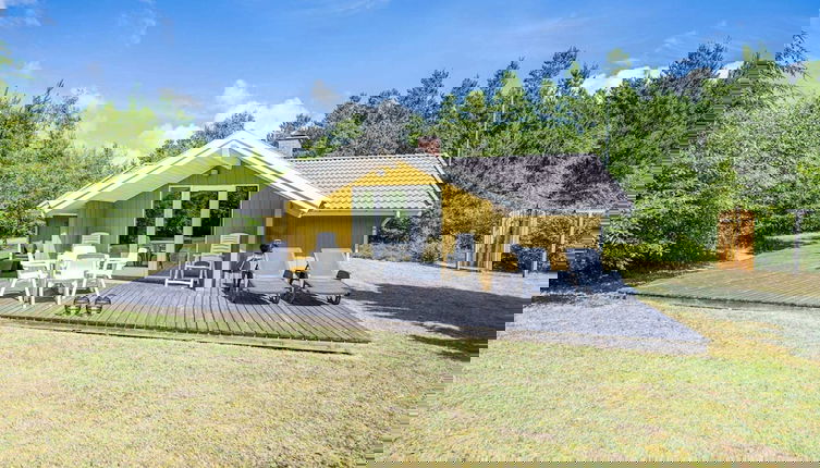 Foto 1 - 6 Person Holiday Home in Norre Nebel