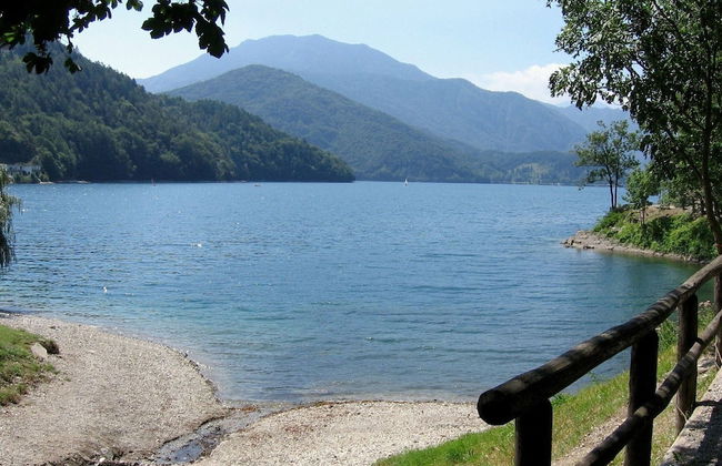 Belvilla by OYO Lake-view Holiday Home With Garden - Foto 24
