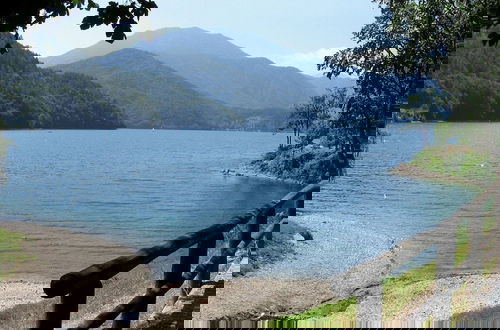 Foto 24 - Belvilla by OYO Lake-view Holiday Home With Garden