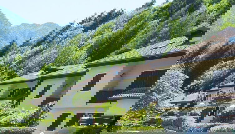 Foto 1 - Belvilla by OYO Lake-view Holiday Home With Garden