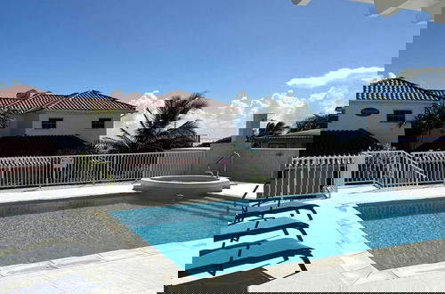 Foto 19 - Silver Sands Beach Villas are Great for Family-friendly Activities