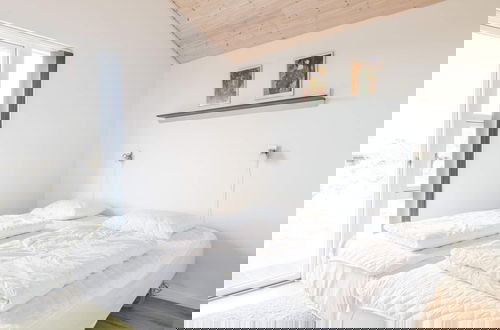 Foto 2 - 8 Person Holiday Home in Fano