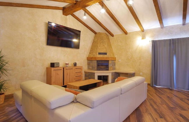 Modern Villa With Swimming Pool and Garden - Foto 10