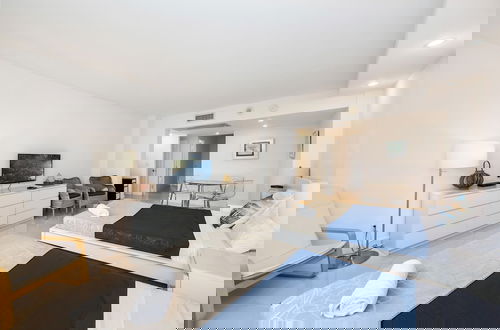 Foto 4 - Condo Close to the Beach Pool, Gym, Tennis 2BR 6 Guests