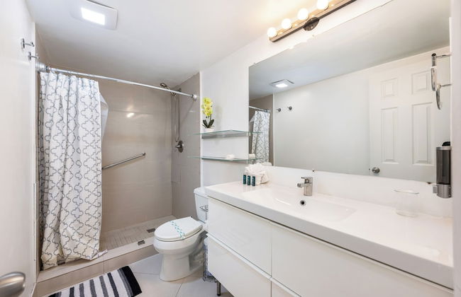 Condo Close to the Beach Pool, Gym, Tennis 2BR 6 Guests - Foto 17