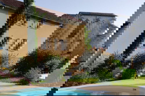 Foto 15 - Luxury House in Leobard With Private Pool