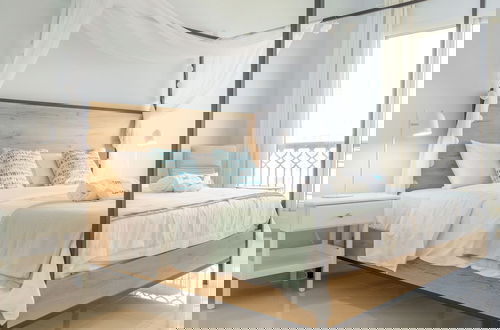 Foto 10 - Contemporary Living by The Sea 2BD New Listing
