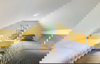 Photo 3 - Smugglers Lagoon Beach Cottage by Avantstay