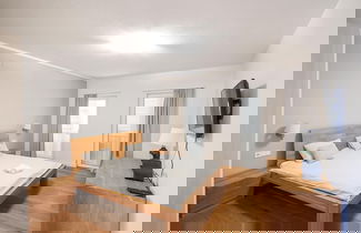 Foto 3 - Modern Holiday Home With Balcony in old Town