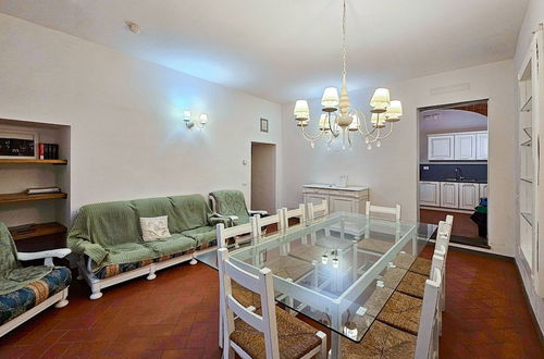 Photo 29 - Spacious Apartment in the Historic Center for Groups