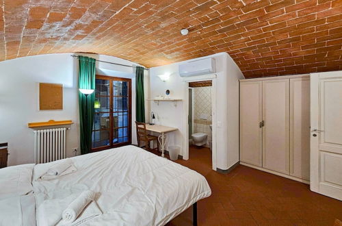 Photo 7 - Spacious Apartment in the Historic Center for Groups