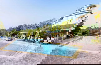 Foto 1 - Tropical 2 BDR Condo in Brand New Resort Community