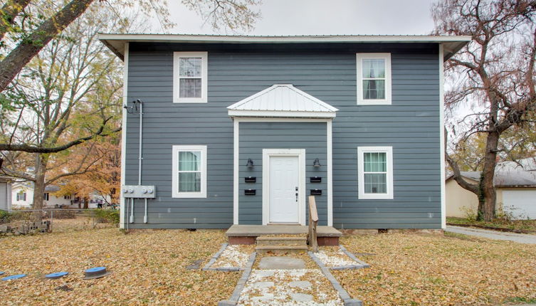 Photo 1 - Cozy Missouri Escape w/ Balcony, Near Colleges