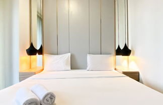 Photo 2 - Elegant And Comfort 1Br Sudirman Suites Apartment