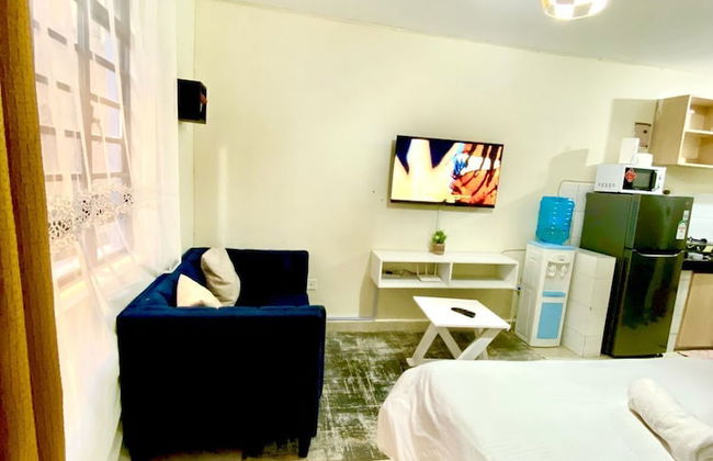 Lux Suites Cavendish Studio Apartments - Photo 7