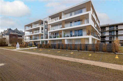 Foto 54 - Coast Apartment With Balcony by Renters