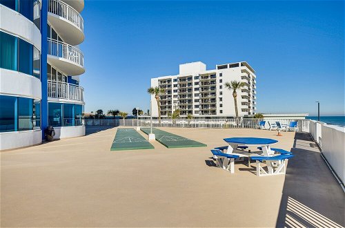 Foto 21 - Beachfront Daytona Condo w/ Pool & Hot Tub Access