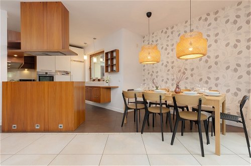 Photo 22 - 4-bedroom House in Warsaw by Renters