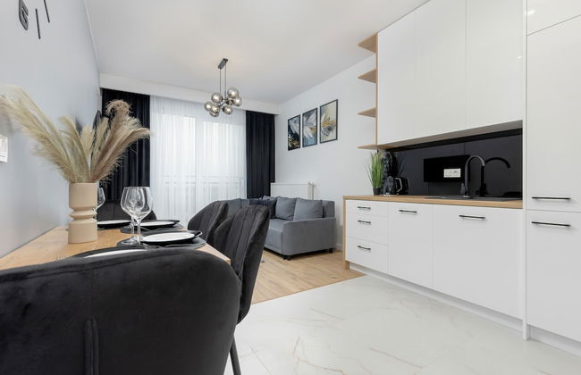 8th Floor Apartment in Warsaw by Renters - Photo 42