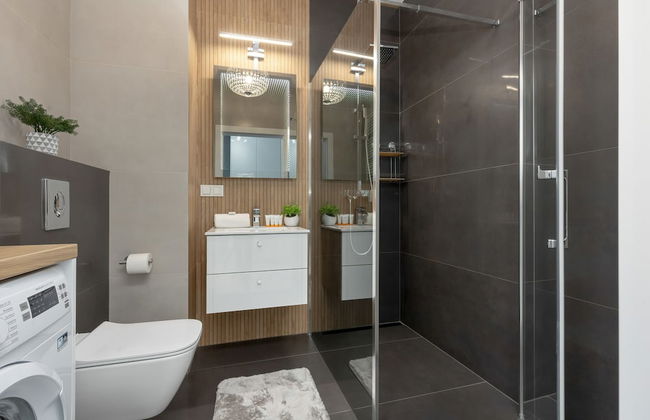 8th Floor Apartment in Warsaw by Renters - Photo 29