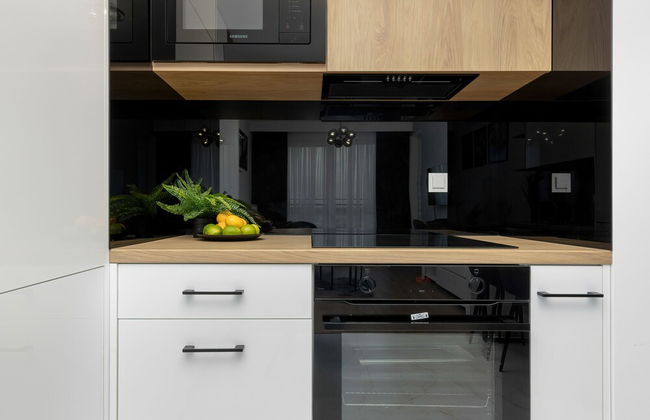 8th Floor Apartment in Warsaw by Renters - Photo 11