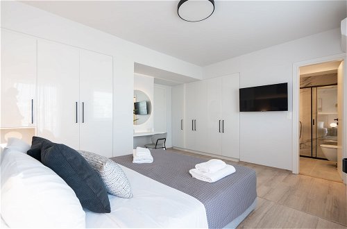 Photo 12 - Luxury Apartment near Floisvos Marina