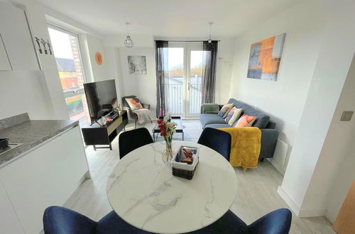 Photo 20 - Stunning 1-bed Short Let Apartment in Salford