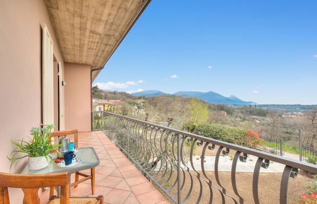 Profumo Del Garda Hilly Area and Lake vie - Foto 1