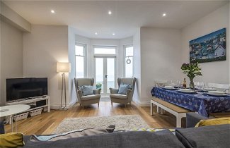 Foto 3 - Sea Legs - 2 Bedroom Apartment - Windsor House - Tenby