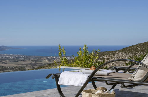 Photo 18 - Sanders View - Cozy 3-bdr Villa With Infinity Pool