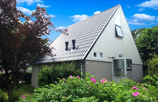 Charming Bungalow in Oostmahorn, Netherlands - Perfect for Nature Lovers - Foto 29