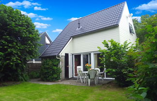 Foto 1 - 5 Pers - Holiday Home Fee With Fenced Garden and Sauna