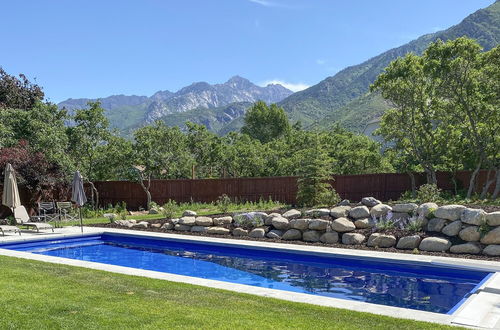 Foto 40 - Epic Sandy Home w/ Heated Pool & Mountain Views