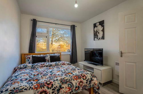 Photo 6 - Stylish 2 Bedroom Apartment in Birmingham