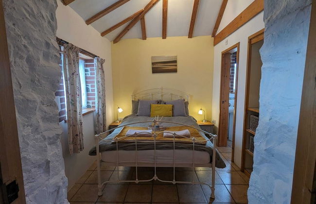 Immaculate 1-bed Cottage in Bideford - Photo 1