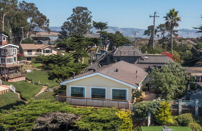 Stunning Coastal Cottage w/ Views of Monterey Bay! - Photo 36