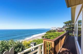 Foto 1 - Stunning Coastal Cottage w/ Views of Monterey Bay