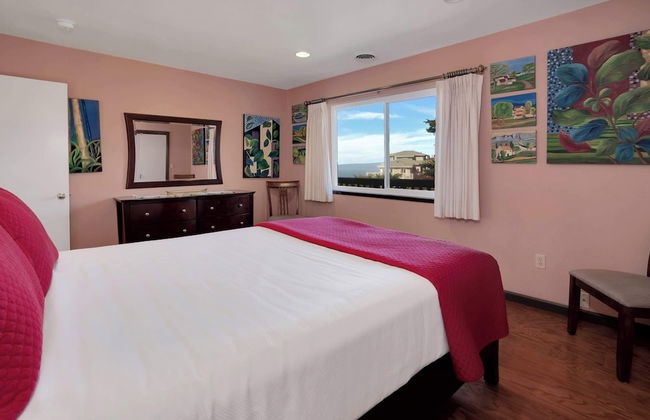 Stunning Coastal Cottage w/ Views of Monterey Bay! - Photo 5