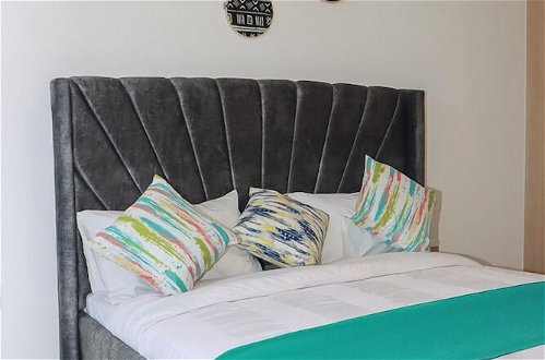 Foto 3 - Lux Suites Royal Oak Residency