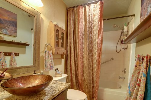 Foto 13 - Pet-friendly Austin Home w/ Deck & Private Hot Tub