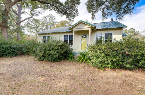 Photo 15 - Peaceful Atlantic Cottage w/ Deck & Yard