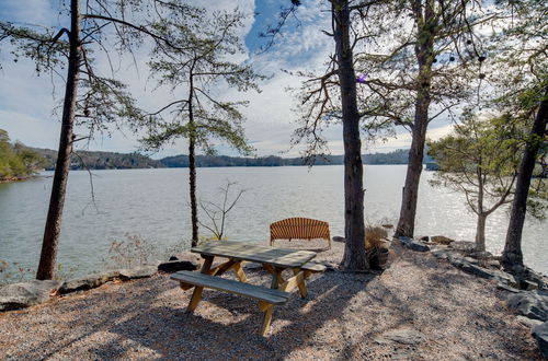 Photo 11 - Lake Lure Village Cabin, 3 Mi to Chimney Rock