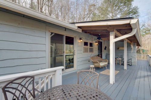 Photo 10 - Lake Lure Village Cabin, 3 Mi to Chimney Rock