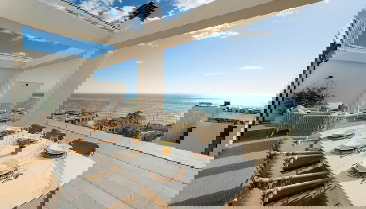 Photo 1 - Horizonte Line