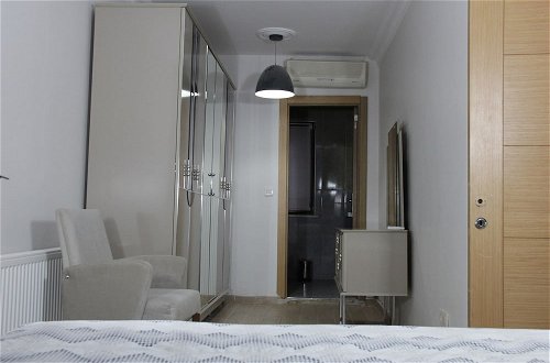 Photo 12 - Solo Suites Hotel