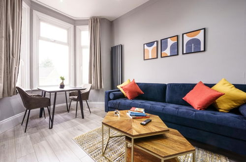 Photo 1 - Modern Apartment Near Wembley Stadium