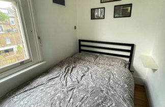 Photo 2 - Stylish 1BD Flat With Private Terrace - Kilburn