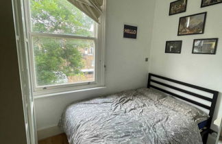 Photo 3 - Stylish 1BD Flat With Private Terrace - Kilburn