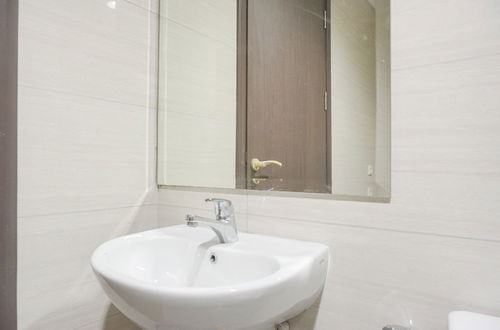 Photo 10 - Nice And Wonderful 2Br Ciputra International Apartment