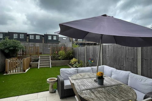 Photo 33 - Beautiful & Stylish 4BD Family Home - Wimbledon